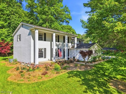 8700 Bradford Ln, Brecksville, OH, 44141-2006 | Card Image