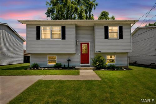 4048 Kaseberg Ln, Granite City, IL, 62040-7311 | Card Image