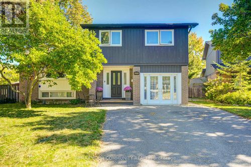 3205 Martins Pine Crt, Mississauga, ON, L5L1G2 | Card Image
