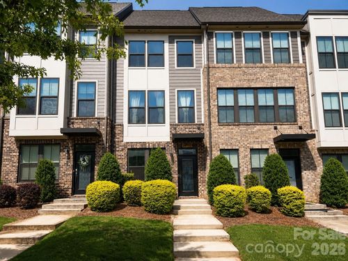 658 Uwharrie River Road, Charlotte, NC, 28211 | Card Image