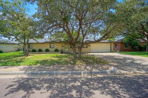 1605 Mcclintic St, Midland, TX, 79701-4045 | Card Image