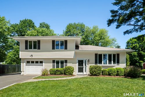 36 Fillow St, Westport, CT, 06880-1217 | Card Image