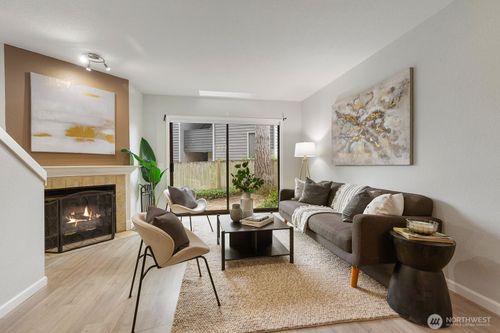 apt-2-8013 Ne 177th Ct, Kenmore, WA, 98028-1881 | Card Image