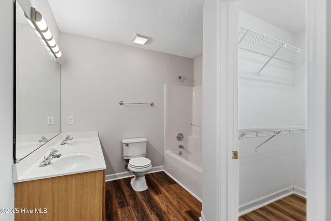 719 Oak Branches Close, House other with 3 bedrooms, 2 bathrooms and 1 parking in Belville NC | Image 22