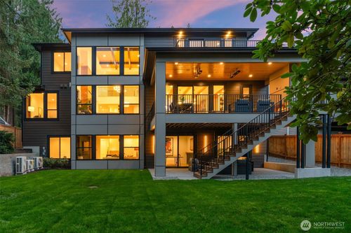 11021 Ne 14th St, Bellevue, WA, 98004-3726 | Card Image