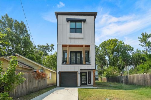 920 Muncie Ave, Dallas, TX, 75212-5324 | Card Image