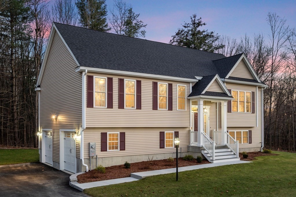 Pierce St, Leominster, MA 01453