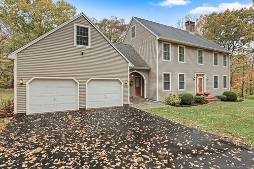 82 Harvest Woods Ln, Higganum, CT, 06441-4463 | Card Image