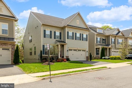 9087 Bear Branch Pl, FAIRFAX, VA, 22031-2749 | Card Image