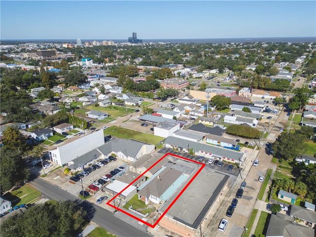 Aerial looking Northwest towards the lake | Image 16