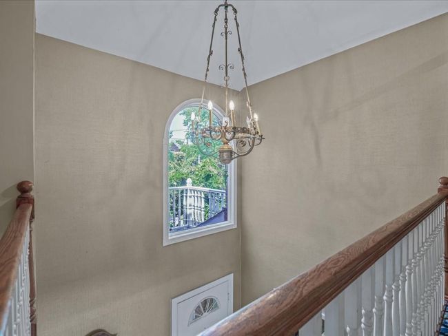 Detailed view of a chandelier | Image 17