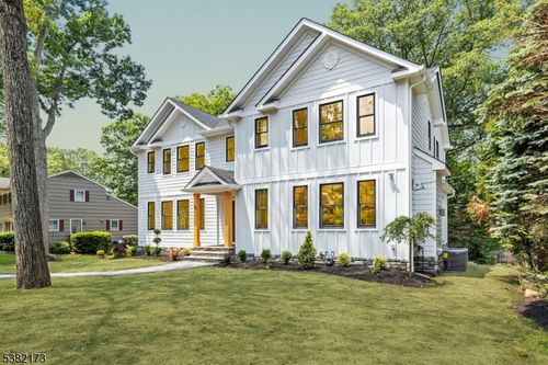 48 Hunterdon Blvd, New Providence, NJ, 07974-2770 | Card Image