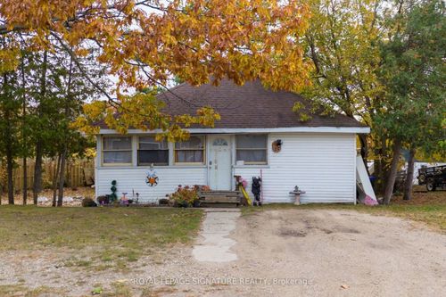 75 Old Mosley St, Wasaga Beach, ON, L9Z2J5 | Card Image