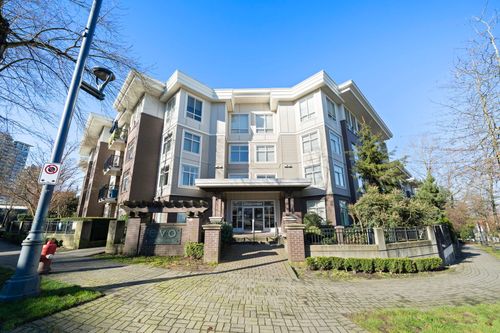 318-13555 Gateway Dr, Surrey, BC, V3T0B5 | Card Image