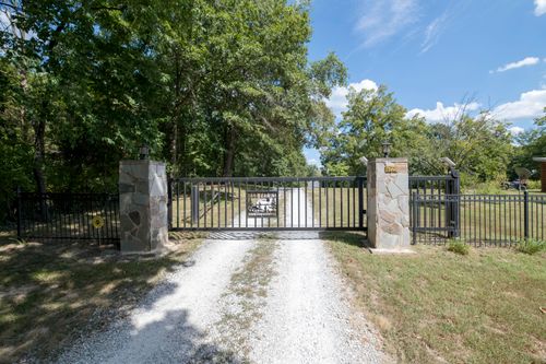 6775 W Bruce Ln, HARRISBURG, MO, 65256-9515 | Card Image