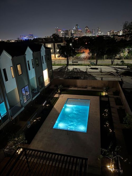 unit-404-1902 N Carroll Ave, Dallas, TX, 75204-4585 | Card Image