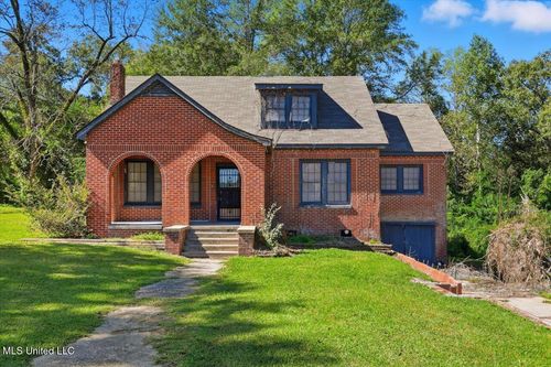 308 N West St, Mendenhall, MS, 39114-3544 | Card Image