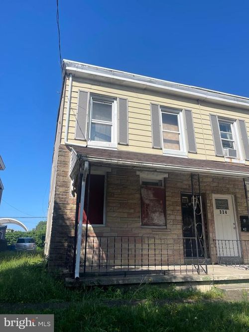 332 Kerlin St, CHESTER, PA, 19013-3820 | Card Image