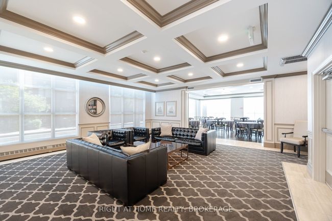 1106 - 442 Maple Ave, Condo with 3 bedrooms, 2 bathrooms and null parking in Burlington ON | Image 43
