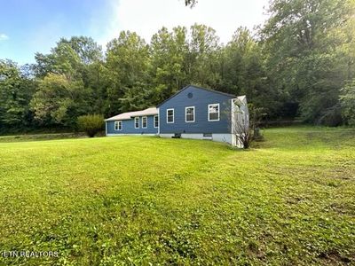 56 Sunny Acres Loop, House other with 3 bedrooms, 2 bathrooms and null parking in Harlan KY | Image 3