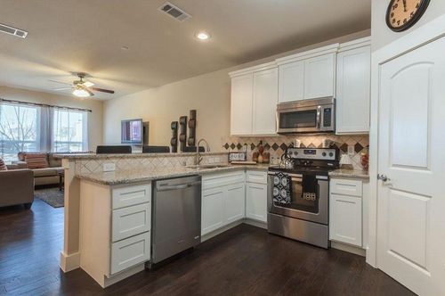 203 Belleville Dr, Lewisville, TX, 75057-4813 | Card Image