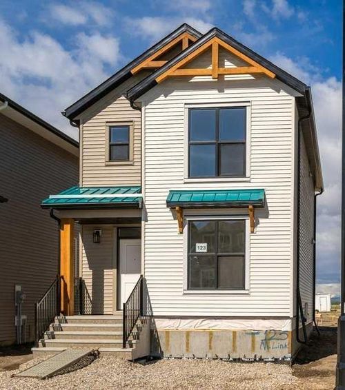 123 Montane Link Se, High River, AB, T1V0K8 | Card Image