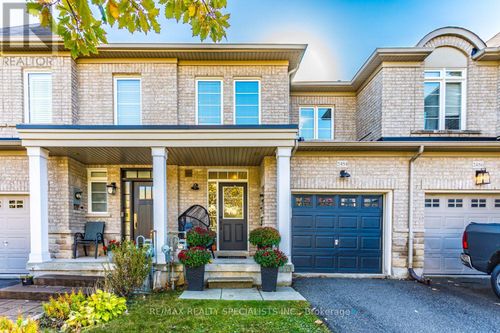 2454 Montagne Avenue, Oakville (WM Westmount), ON, L6M0J5 | Card Image