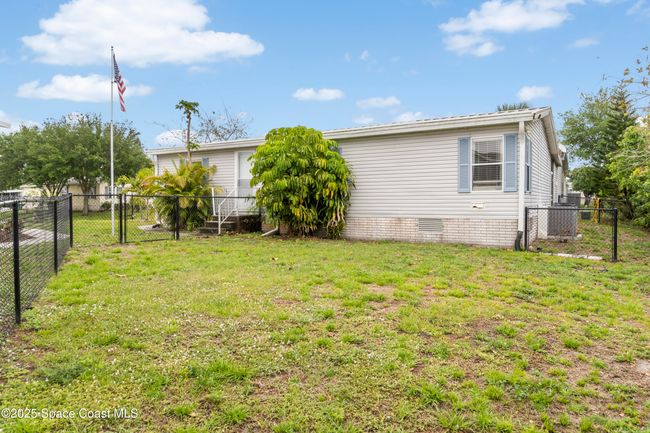1039 Wren Cir, House other with 3 bedrooms, 2 bathrooms and null parking in Barefoot Bay FL | Image 29