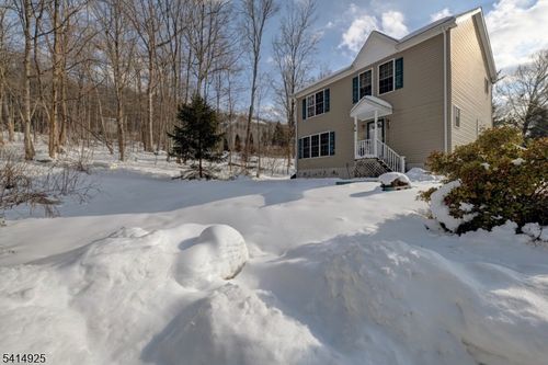 6 Hudson Ave, Oak Ridge, NJ, 07438-9111 | Card Image