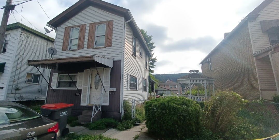 4th Ave, Beaver Falls, PA 15010