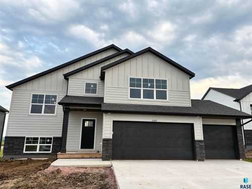 2209 E Alexa St Street, Brandon, SD, 57005 | Card Image