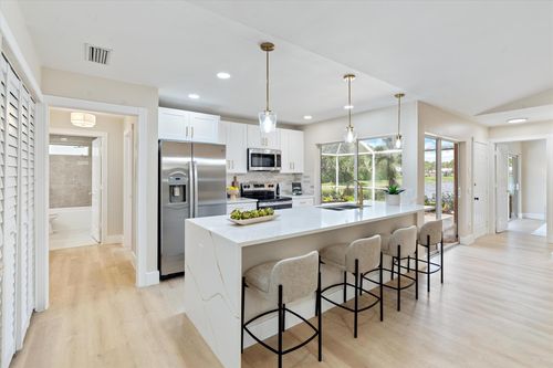 901 Sun Terrace Ct, Palm Beach Gardens, FL, 33403-1154 | Card Image