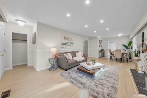 1362 E 60th Ave, Vancouver, BC, V5X2A9 | Card Image