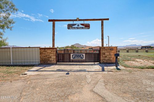 455 Tierra Santa, Sunland Park, NM, 88063-9649 | Card Image