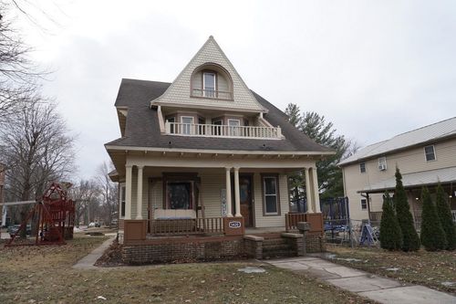 1420 Clark St Street, Charles City, IA, 50616 | Card Image