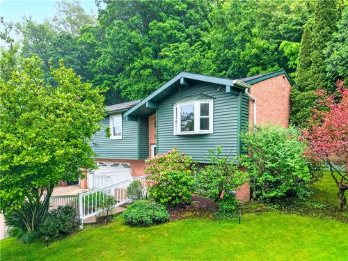 148 Belleauwood Blvd, Trafford, PA, 15085-1223 | Card Image