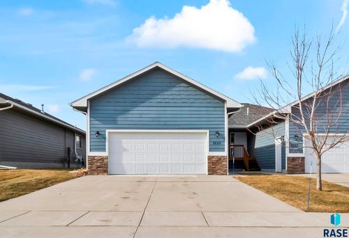 2525 Dorian Dr Drive, Yankton, SD, 57078 | Card Image