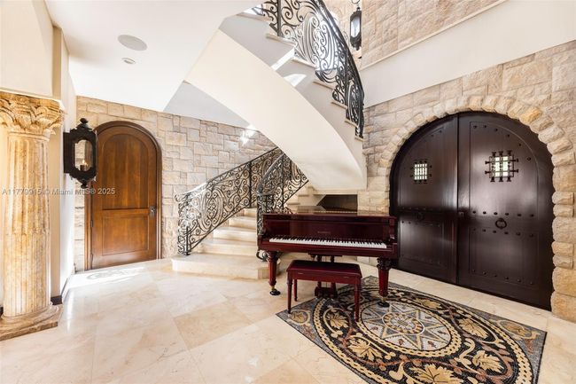 6016 Leonardo St, House other with 5 bedrooms, 6 bathrooms and null parking in Coral Gables FL | Image 15
