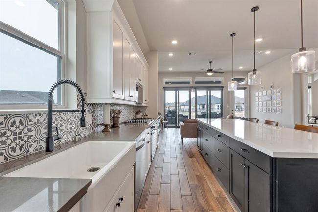 Large Island with pendulum lights | Image 7