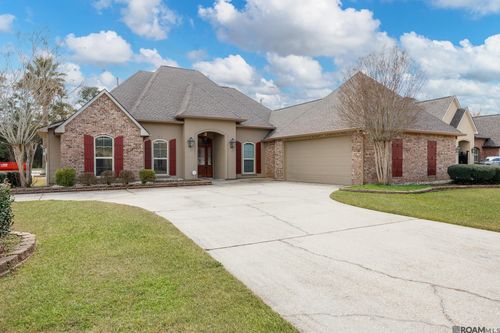 1531 City Pl, Gonzales, LA, 70737-4538 | Card Image