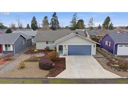 403 E Clackamas Cir, Woodburn, OR, 97071-4407 | Card Image