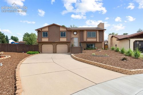 8475 Contrails Dr, Colorado Springs, CO, 80920-4964 | Card Image