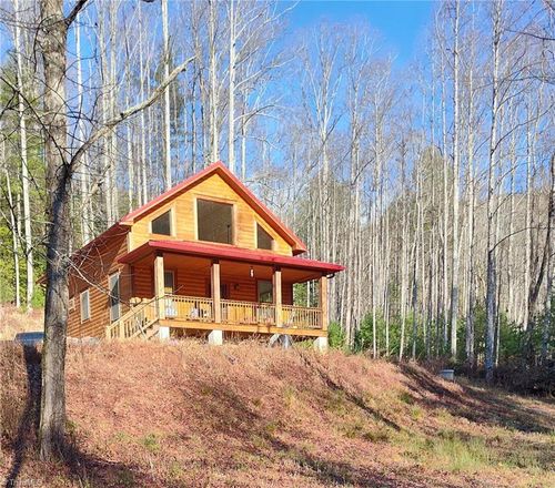 400 Lyons Rd, Roaring Gap, NC, 28668-9510 | Card Image