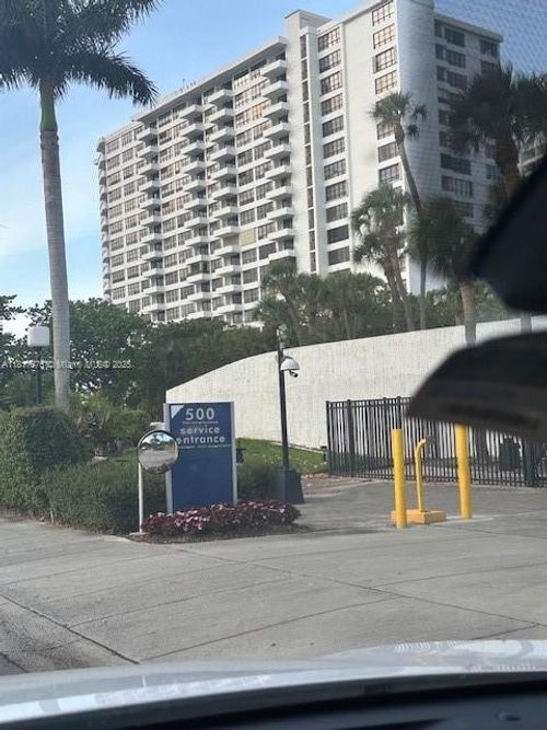 apt-311-600 Three Islands Blvd, Hallandale Beach, FL, 33009-2843 | Card Image