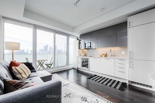 3213-403 Church St, Toronto, ON, M4Y0C9 | Card Image