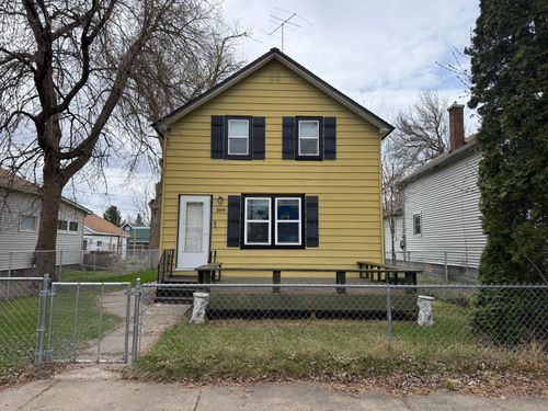 209 W Howard Ave, Keewatin, MN, 55753-4400 | Card Image