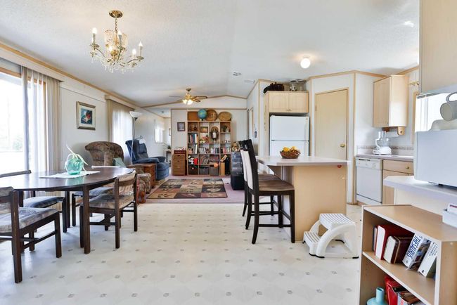 3.43 Acres, House other with 4 bedrooms, 3 bathrooms and null parking in Raymond AB | Image 38