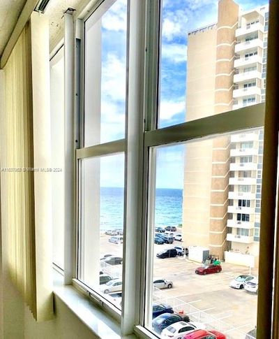 501 - 3140 S Ocean Drive, Condo with 1 bedrooms, 1 bathrooms and null parking in Hallandale Beach FL | Image 3