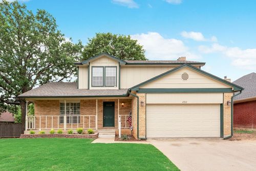 4902 Thorncliffe Drive, Arlington, TX, 76016 | Card Image