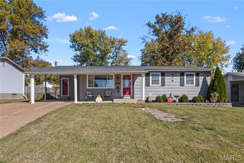 1365 Yaqui Dr, Florissant, MO, 63031-7344 | Card Image